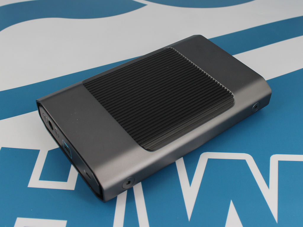 Das Alu-Gehäuse macht einen hochwertigen Eindruck.