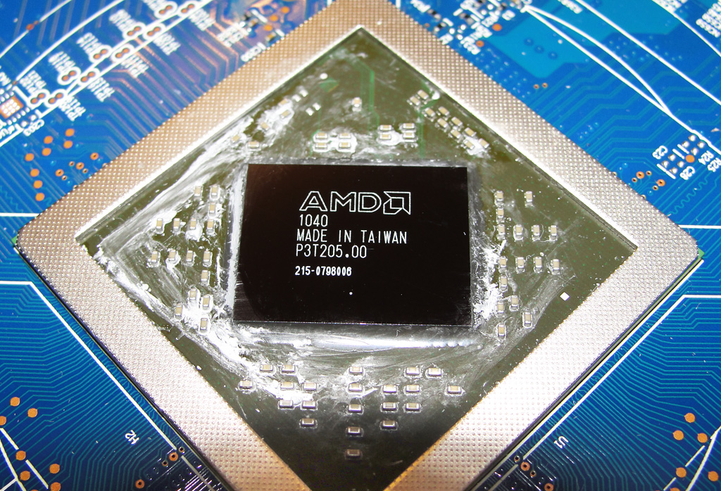 Basis für die ATi Radeon HD 6800-Familie: Grafikchip RV940/Barts.
